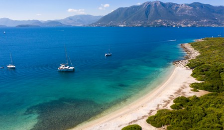 Κάλαμος Λευκάδας, Ελλάδα