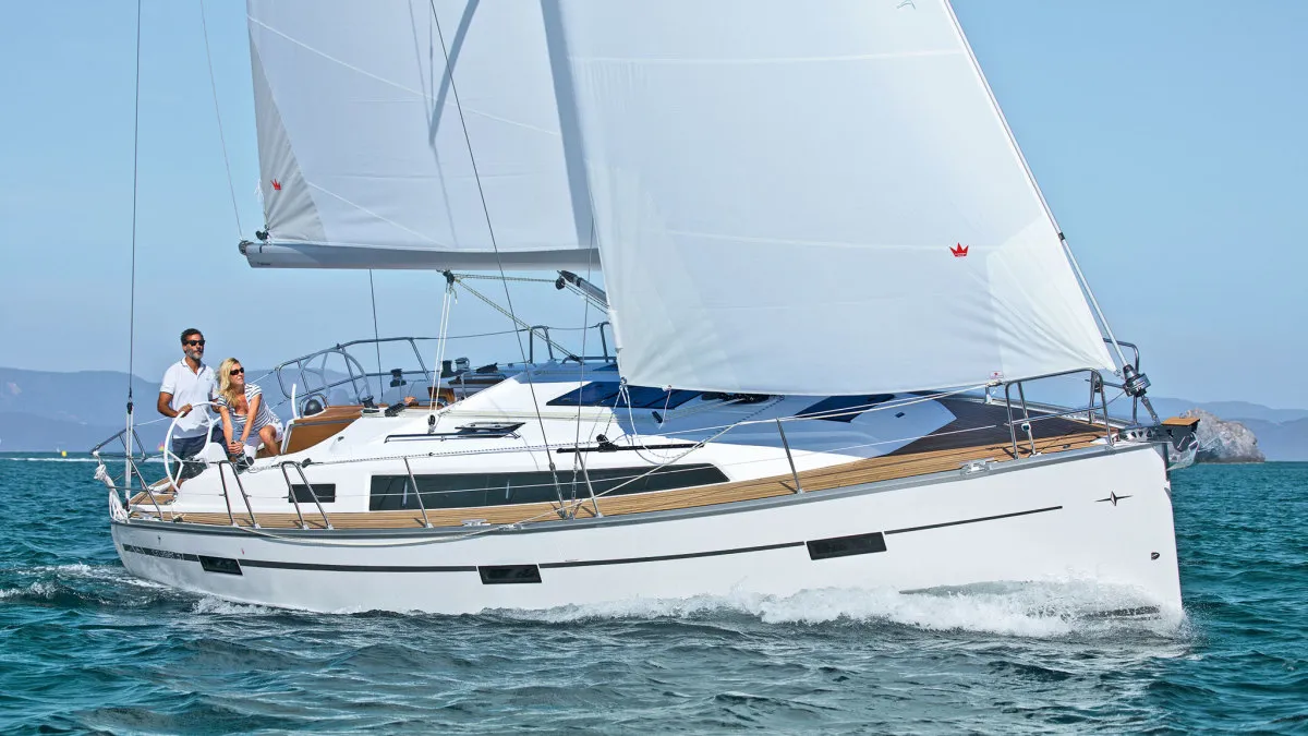 Bavaria 36 CRUISER