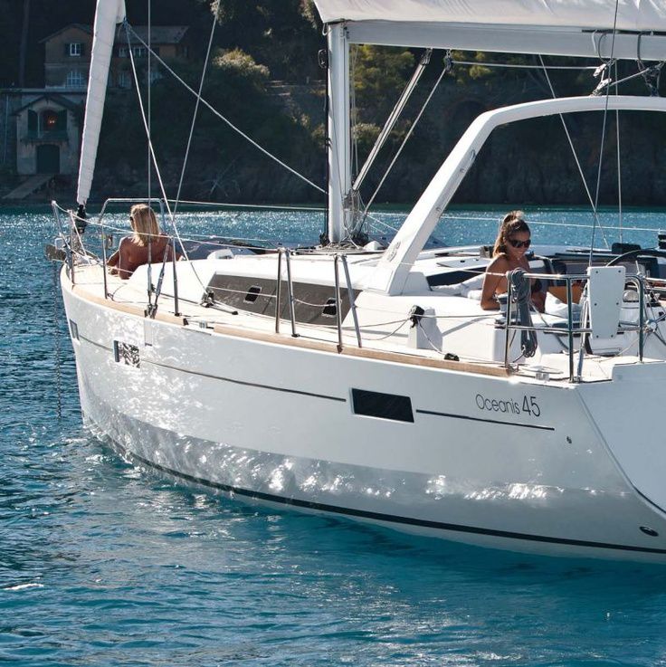 Океанис сегодня. 1. Oceanis 30. 1. Яхта афина.