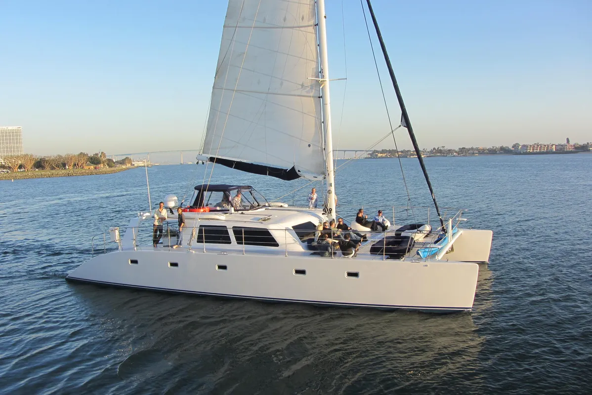 Catamaran Custom, Kurt Hughes design