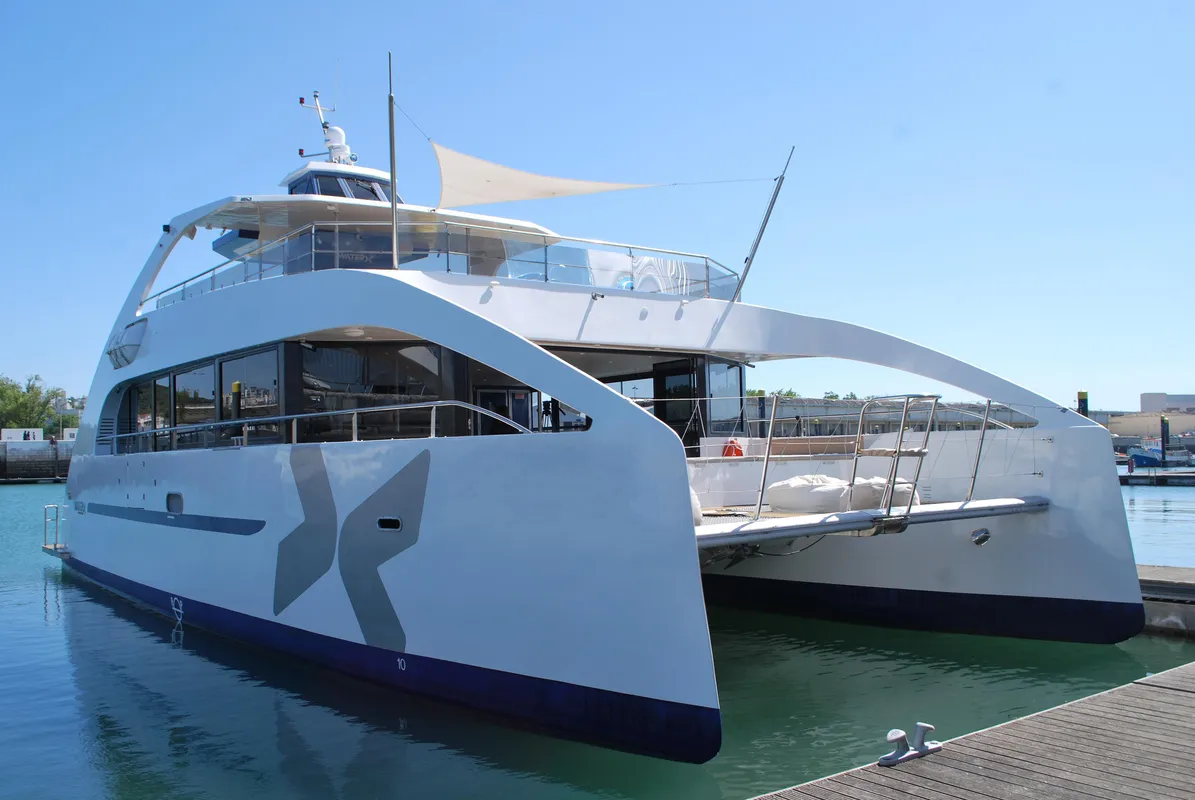 Catamaran 62