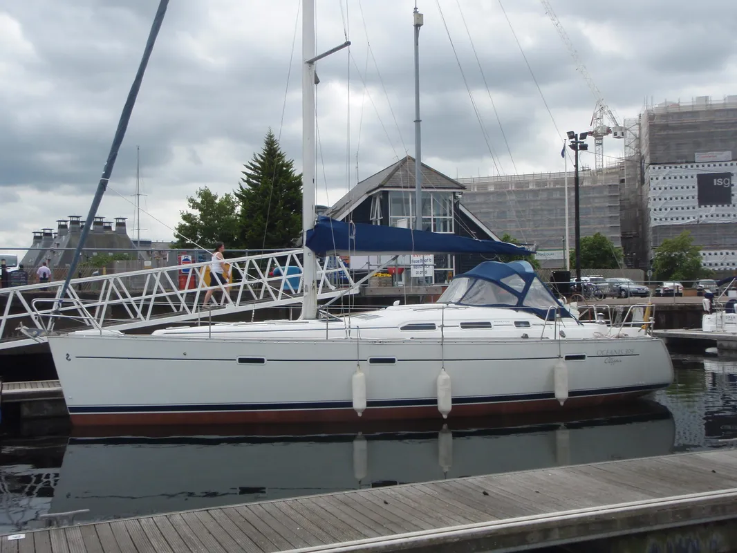 Beneteau Oceanis 393