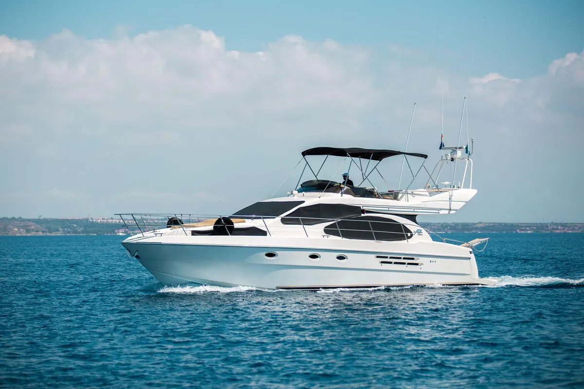 Azimut 46