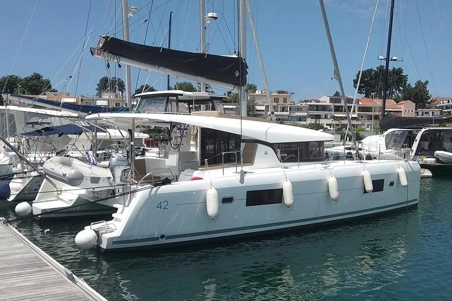 Lagoon 42