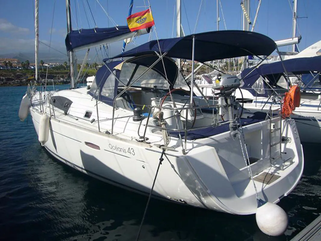 Beneteau Oceanis 43