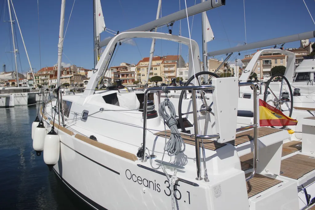 Beneteau Oceanis 35.1