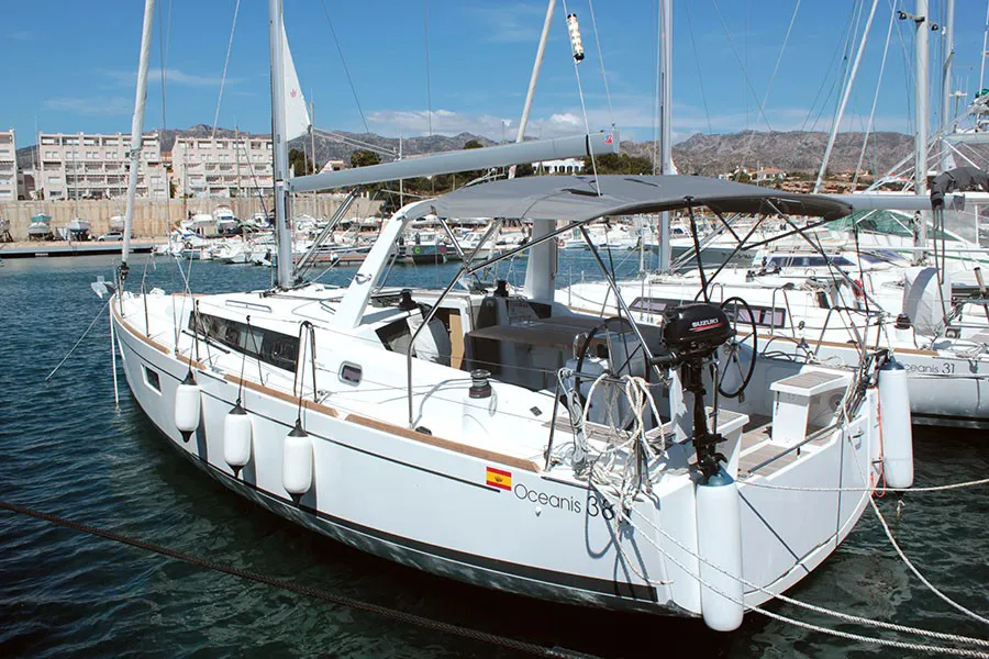 Beneteau Oceanis 38.1