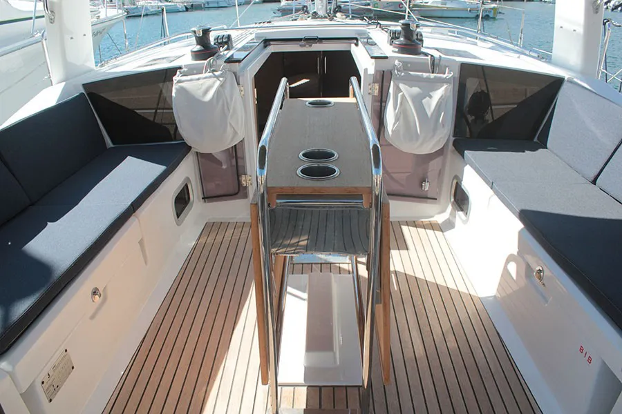 Beneteau Oceanis 41.1