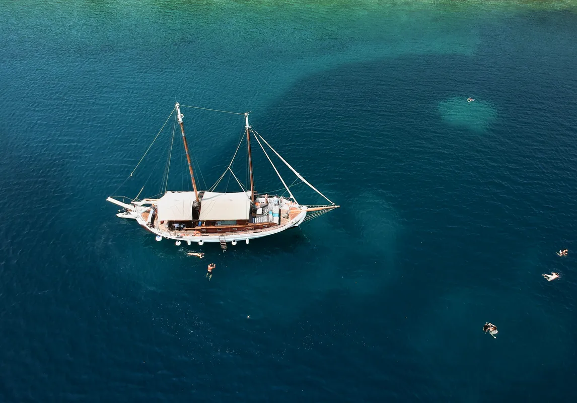 traditional schooner trehandiri