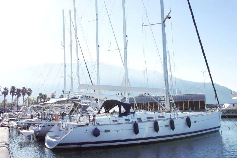 Beneteau Oceanis 523