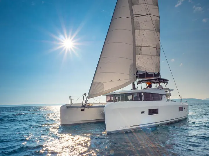 Beneteau Lagoon 42