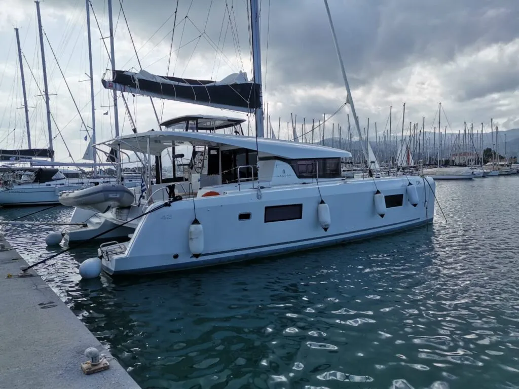 Lagoon 42