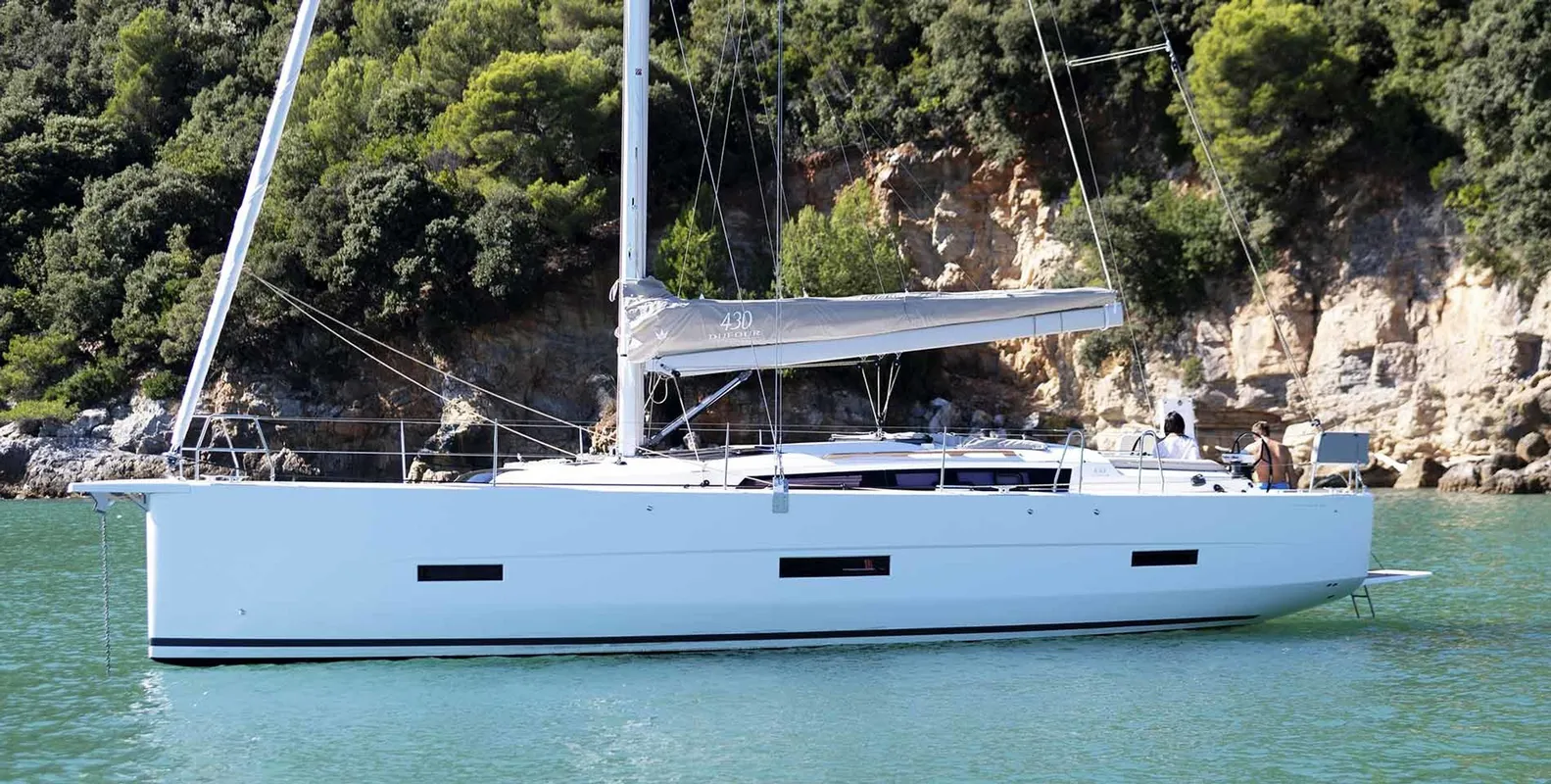 Dufour Yachts 430