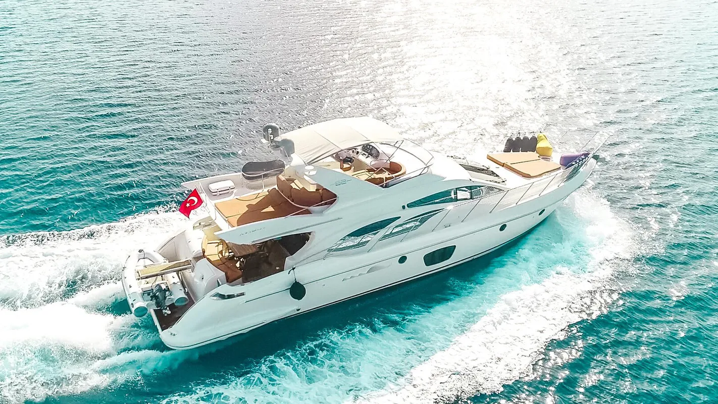 Azimut 62 FLY VIP