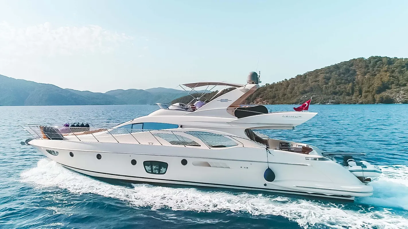 Azimut 62