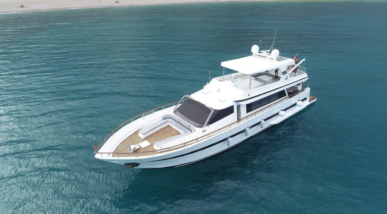 M2 MotorYachts 