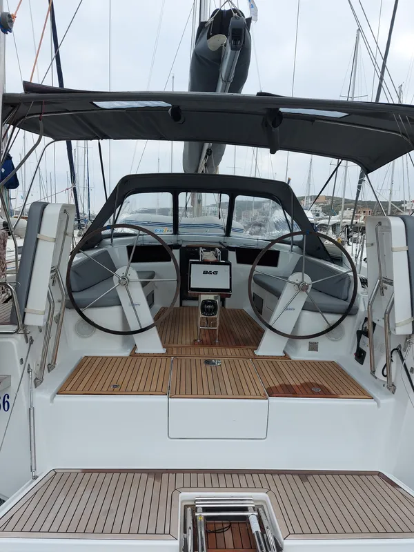 Hanse 418