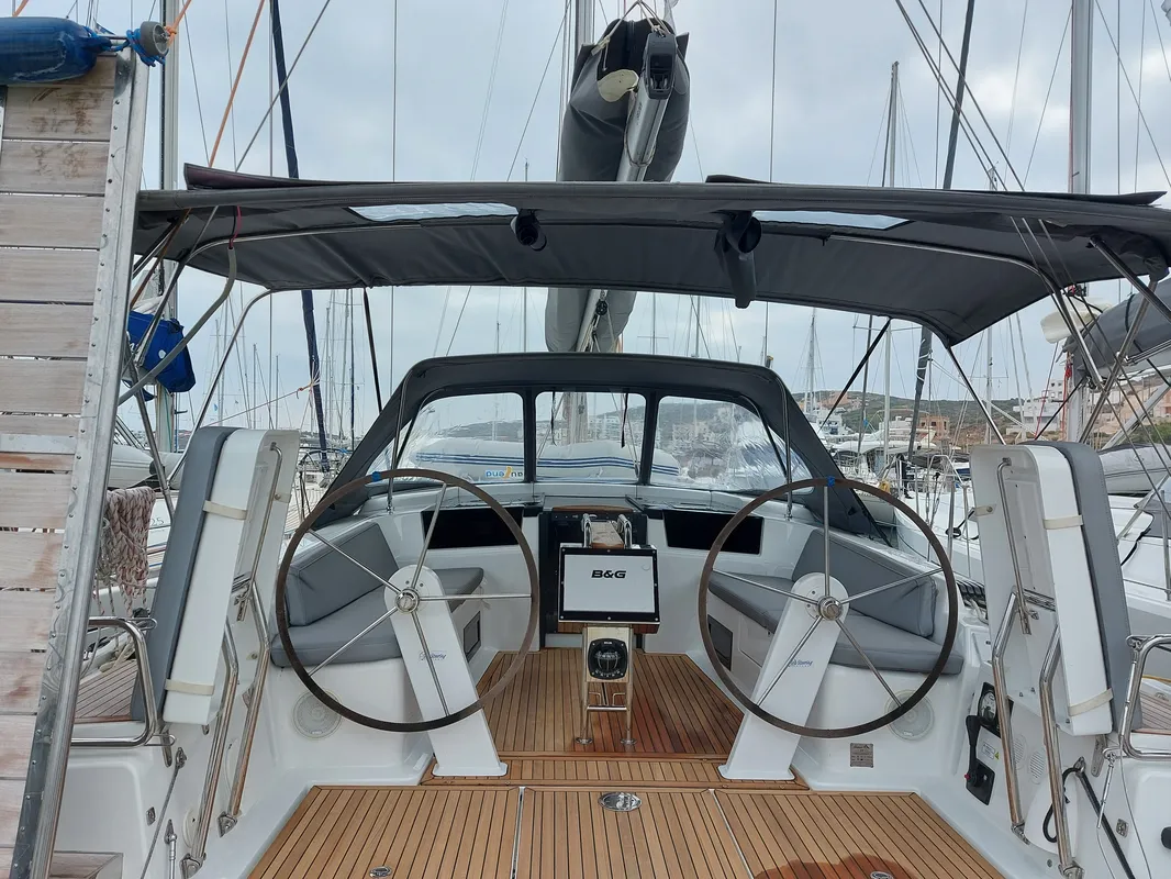 Hanse 418