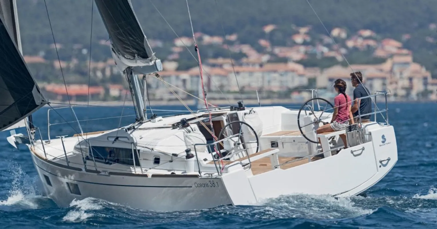 Beneteau Oceanis 38.1