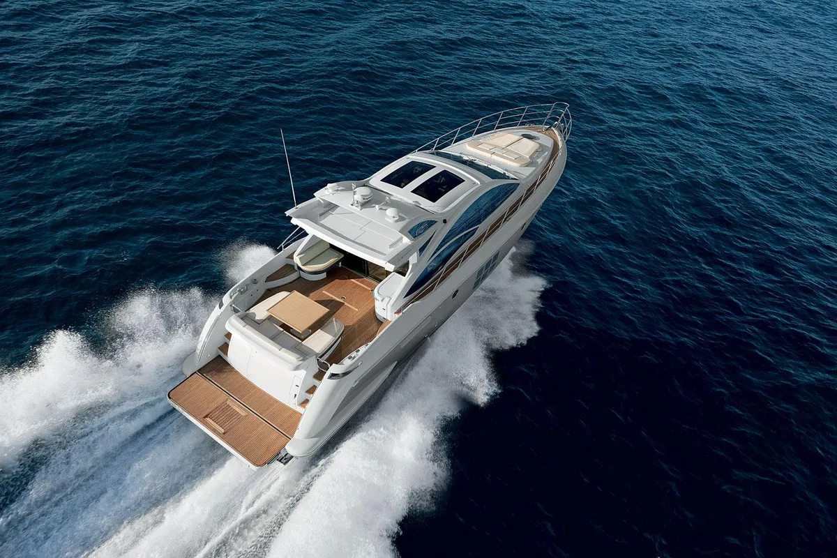 Azimut 62S