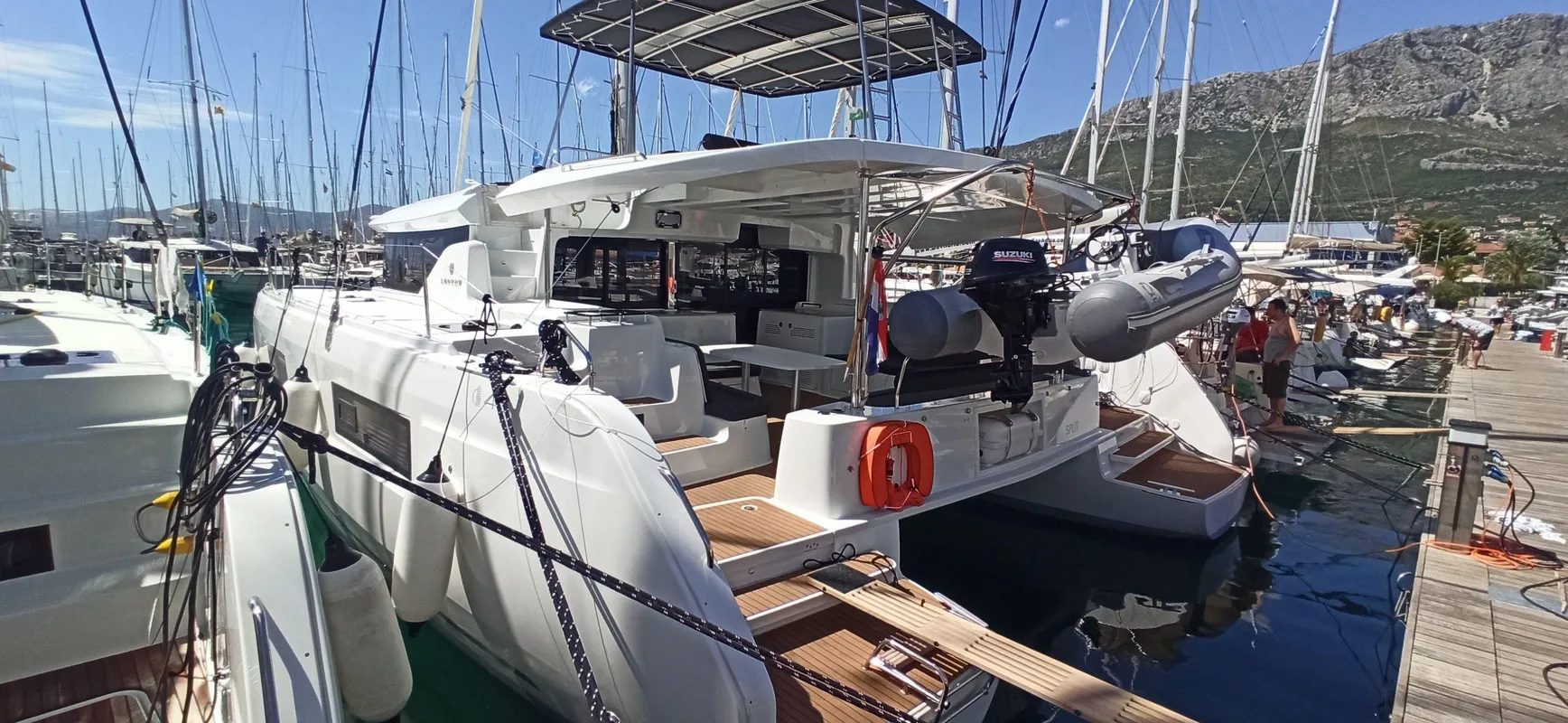 Lagoon 46 (owner version)