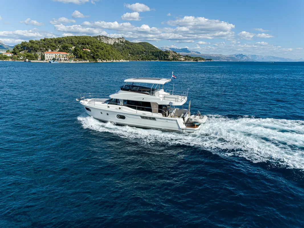 Beneteau Swift Trawler 48