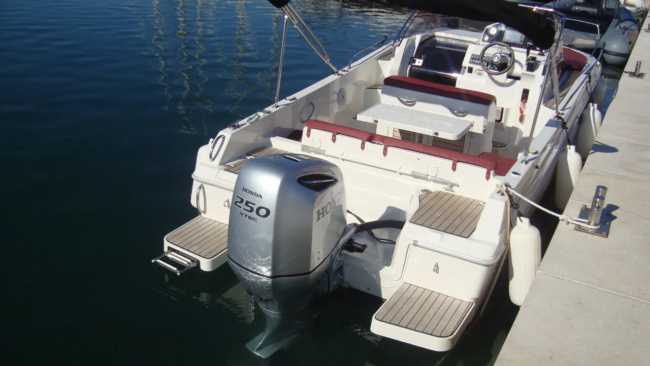 Atlantic Marine  730 Sun Cruiser