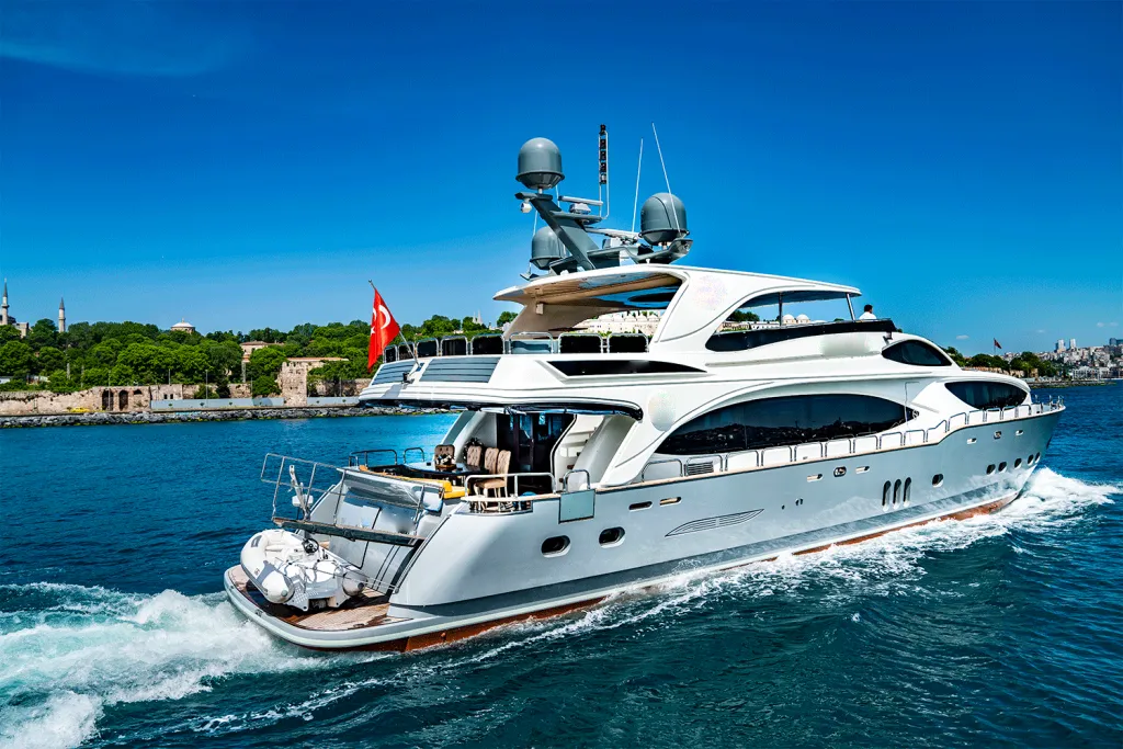 Motor Yacht 105