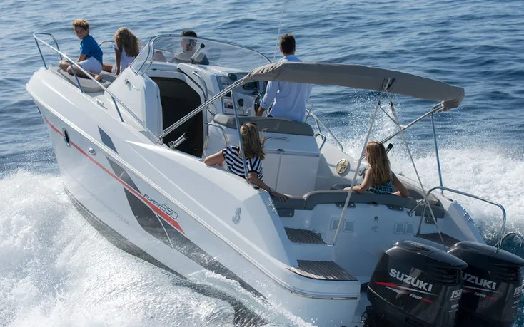 Beneteau Flyer 850 Sun Deck