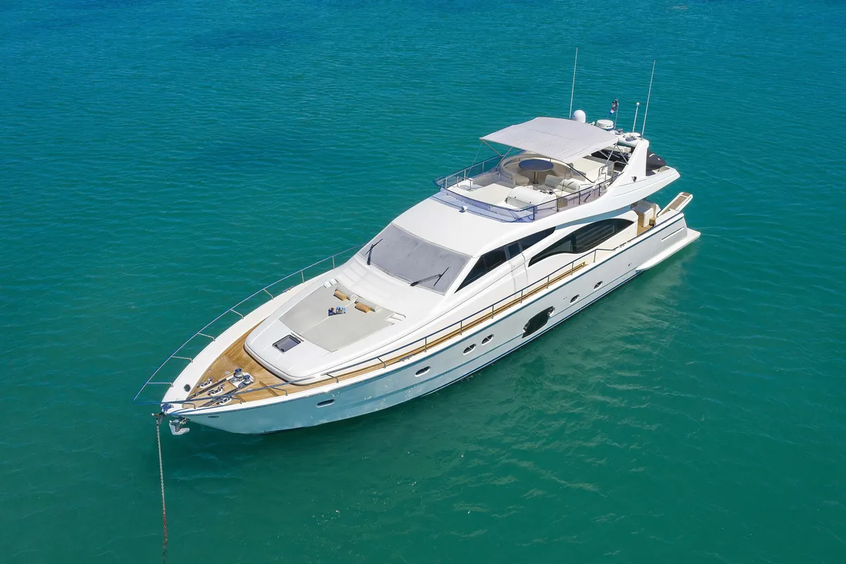 Ferretti 681