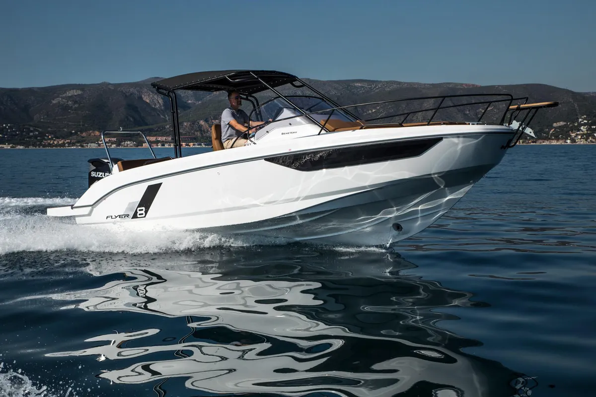 Beneteau Flyer 8