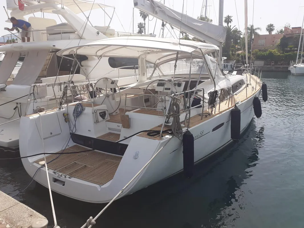 Beneteau Oceanis 58