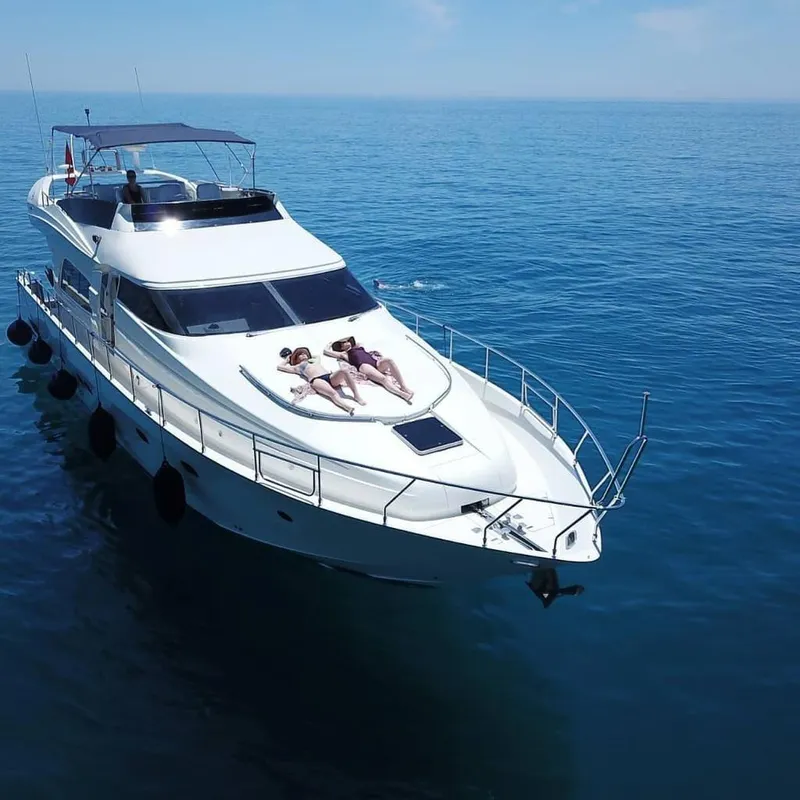 Azimut 75