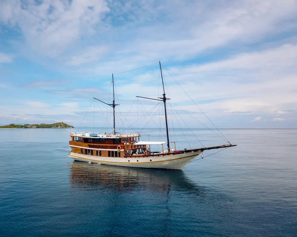 Sail Wooden Phinisi  Boat