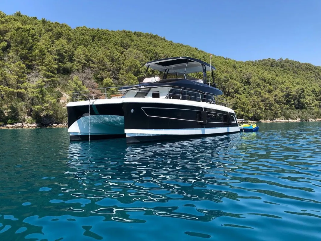 Fountaine Pajot 44