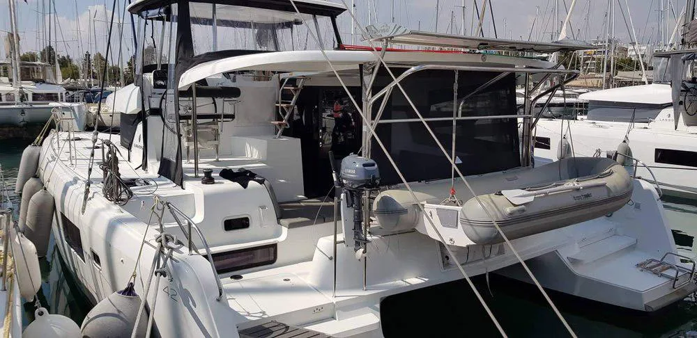 Lagoon 42