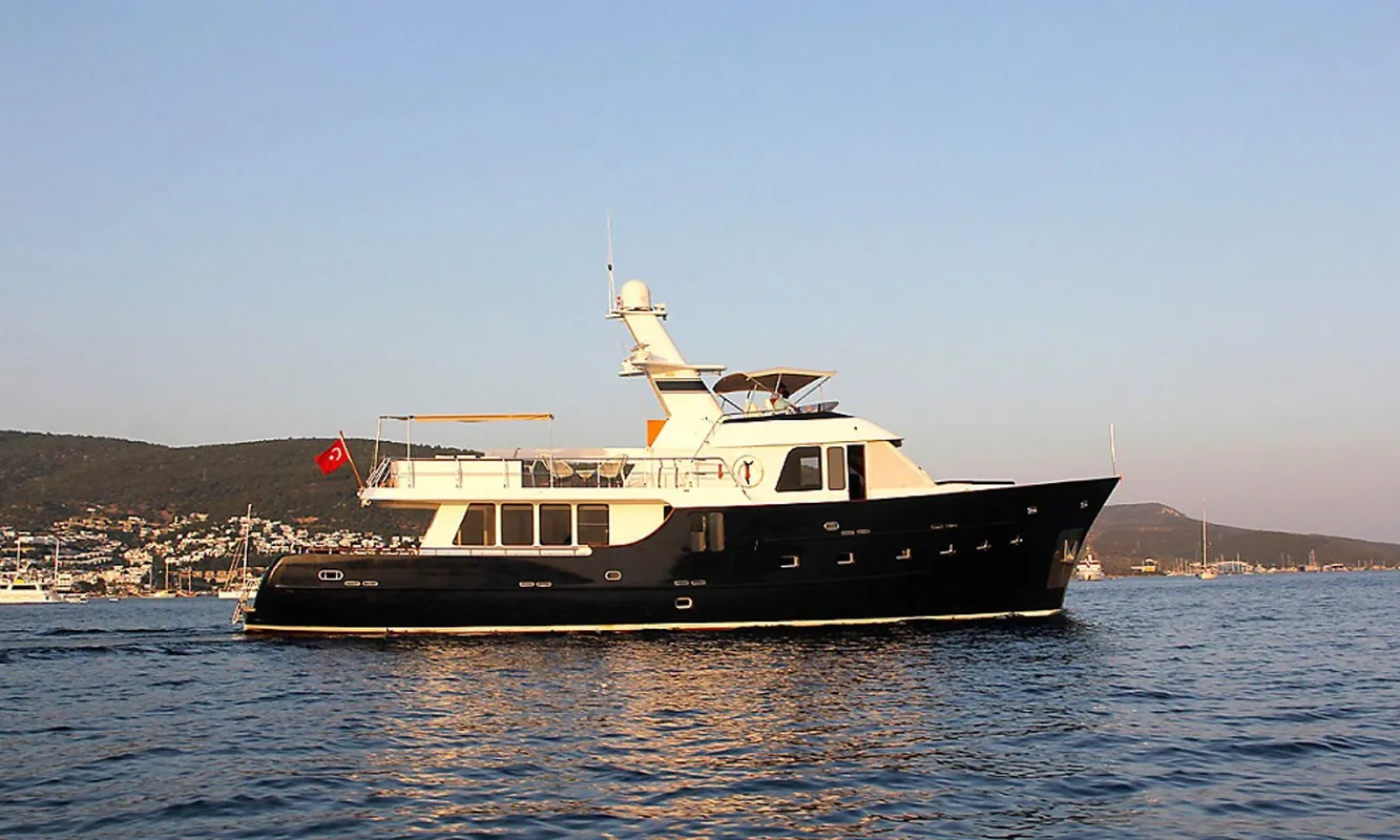 Trawler 77