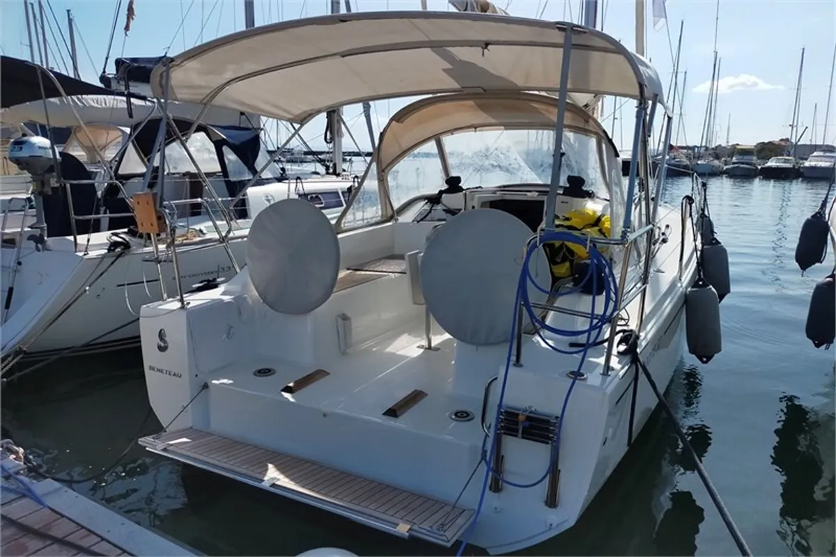 Beneteau Oceanis 30.1