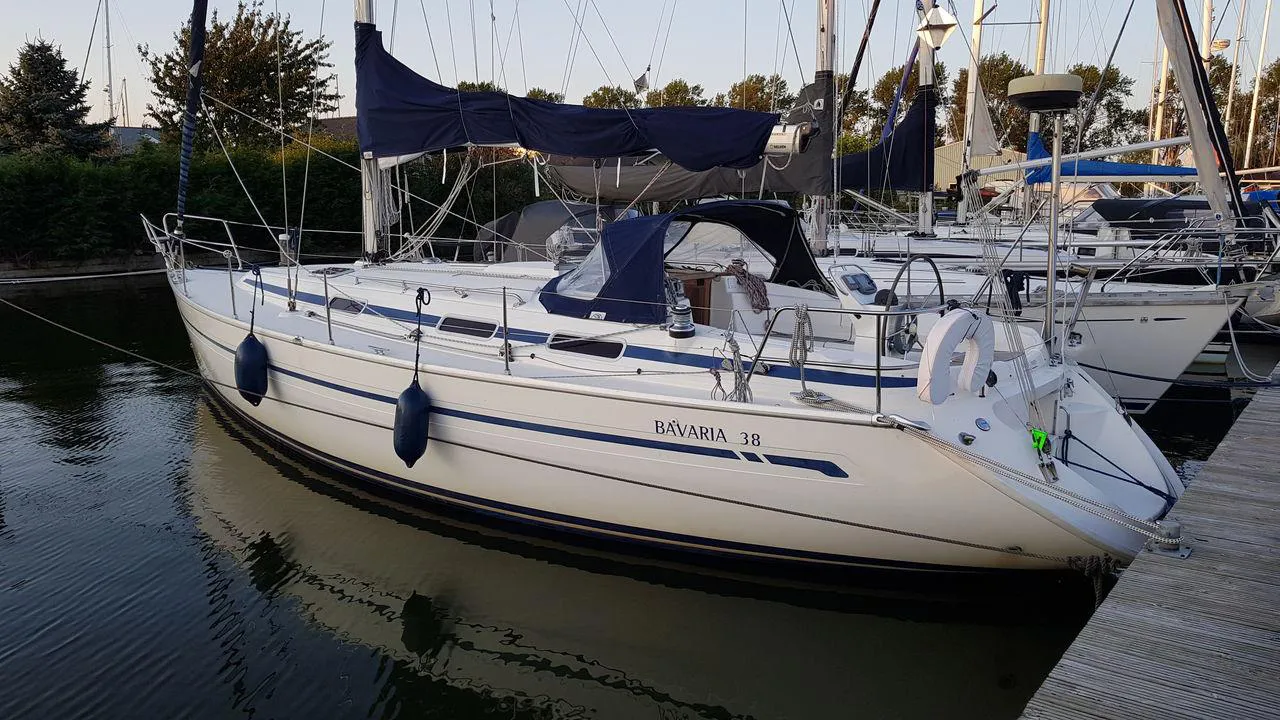 Bavaria 38