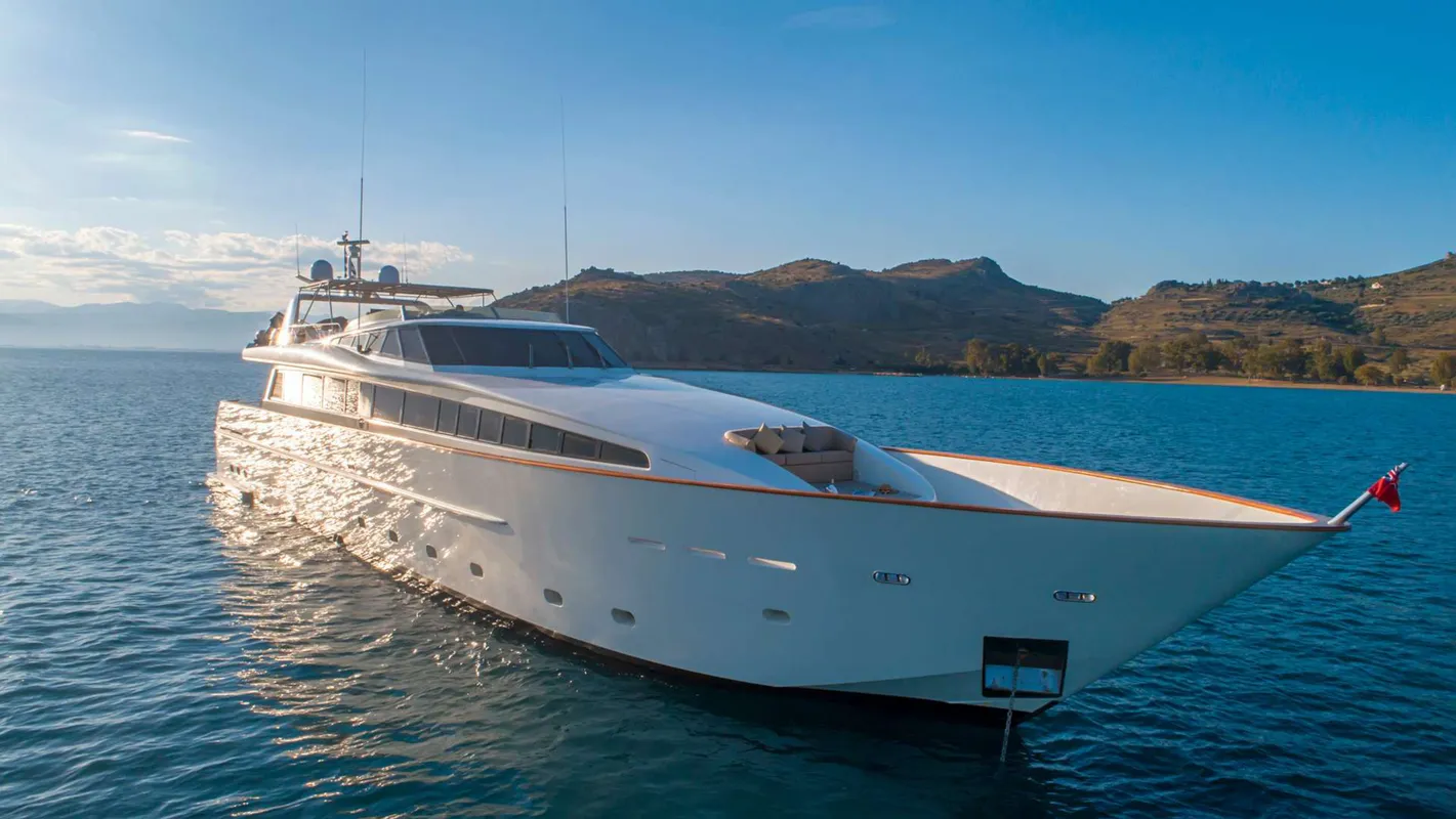 M/Y 37m