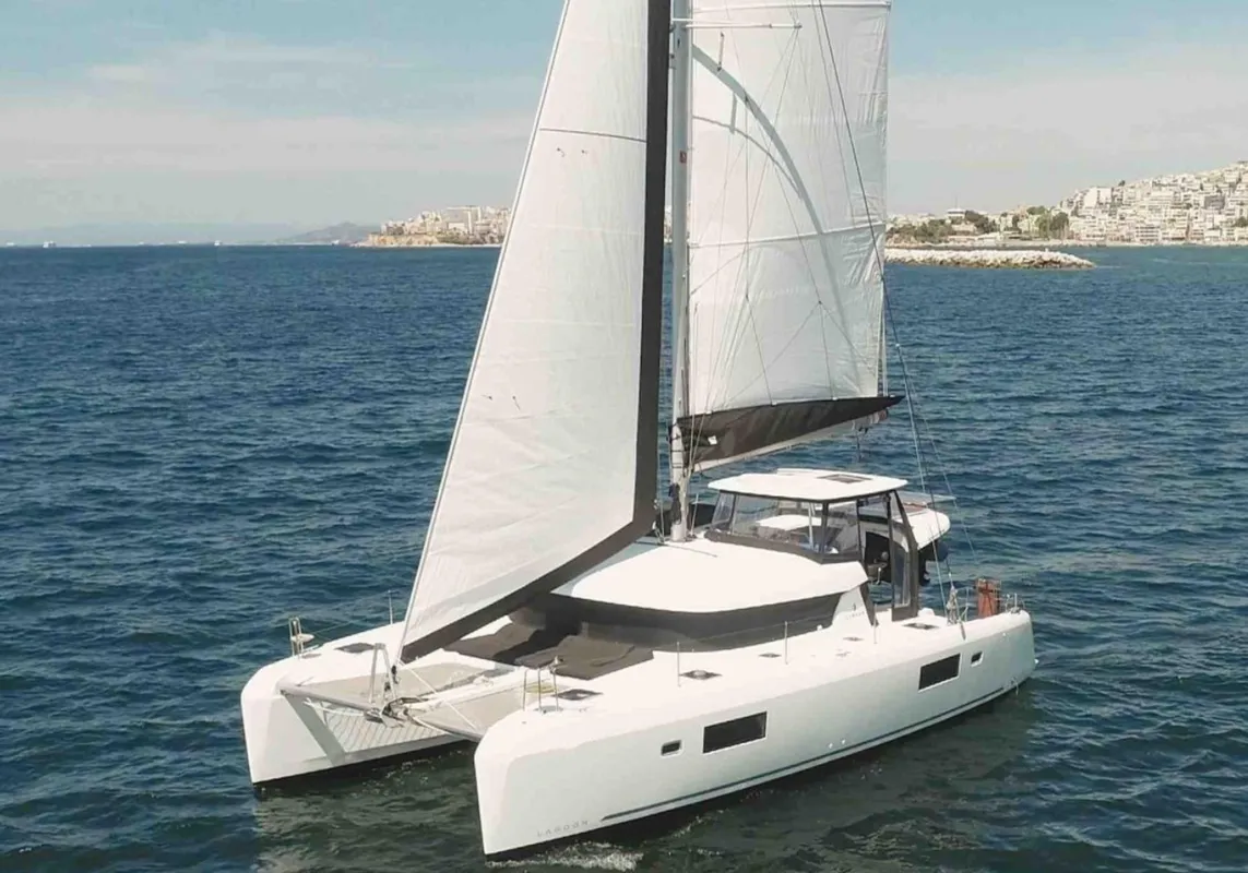 Lagoon 42