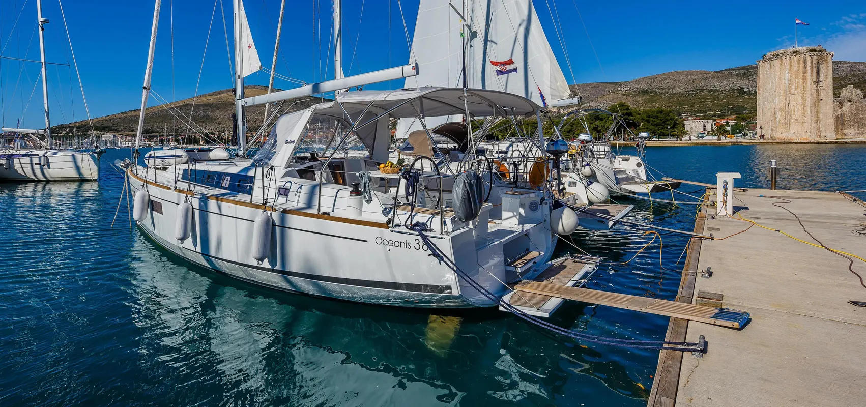 Beneteau Oceanis 38.1