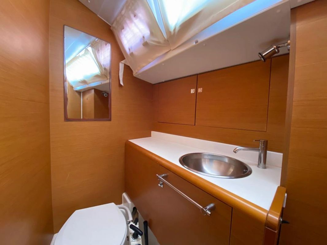 Sun Odyssey 440 4 Cabins