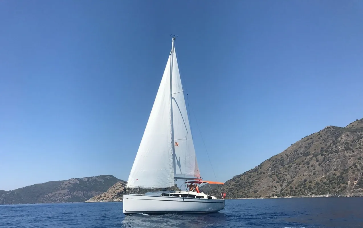 sailing yacht 37 ft