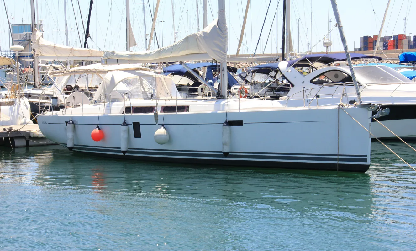 Hanse 445