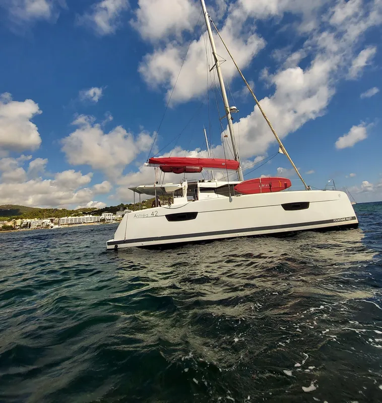 Fountaine Pajot Astrea 42