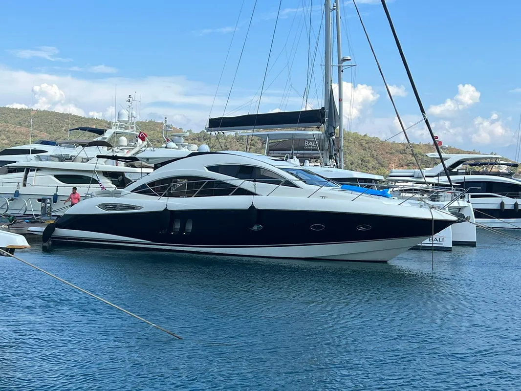 Sunseeker Predator 52