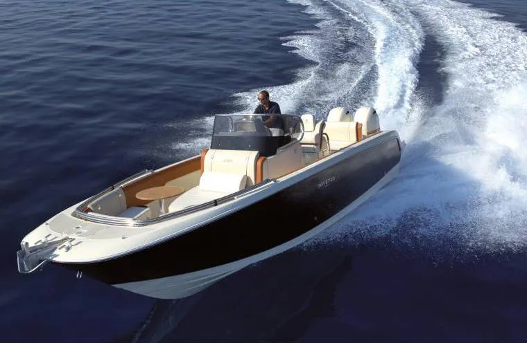 Invictus Yachts 270 FX