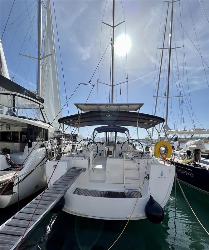 Beneteau Oceanis 54