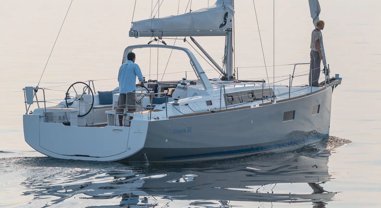 Beneteau Oceanis 38